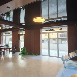 Zdjęcie przedstawia sufit napinany